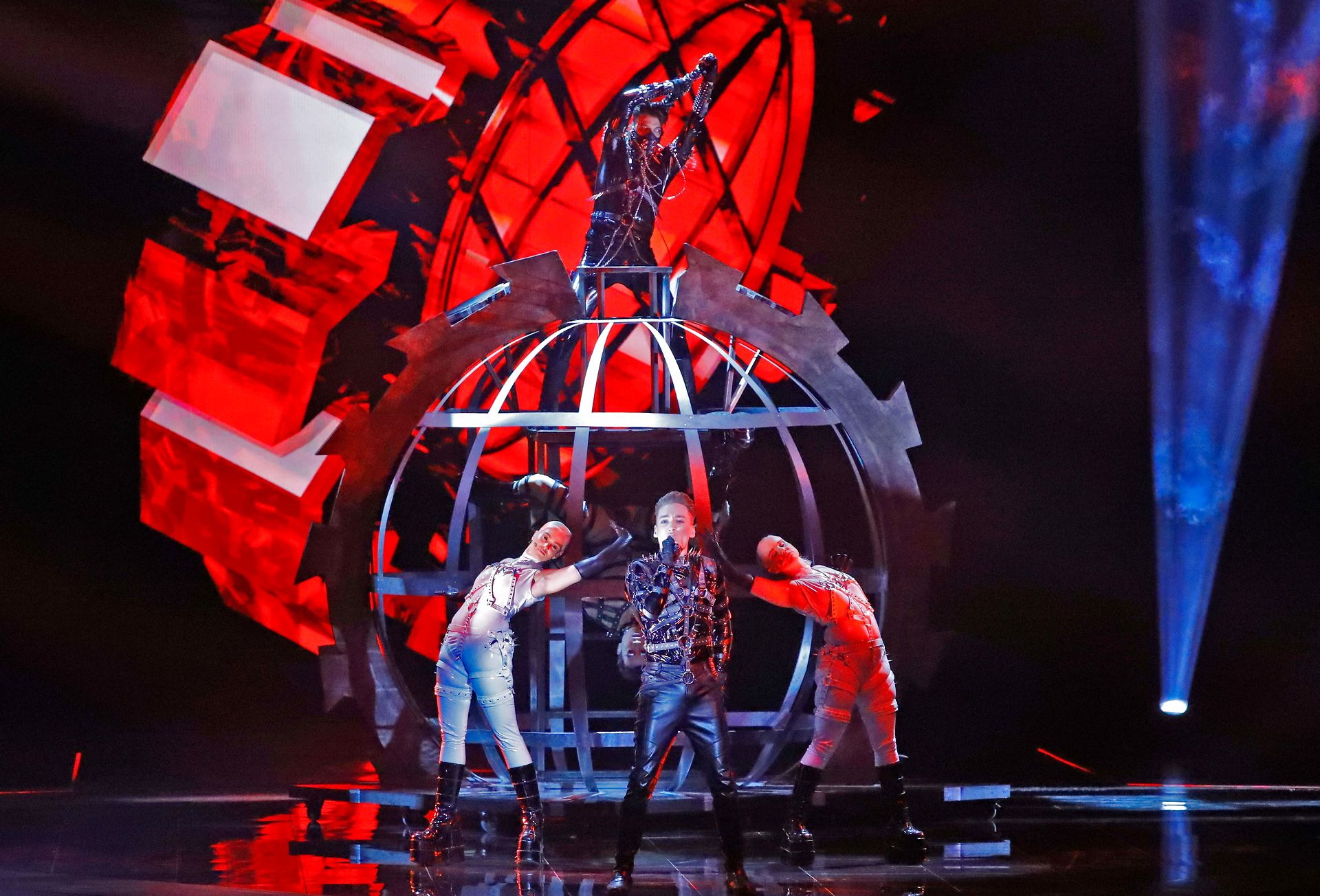 Hatari úr Íslandi komu víðari til finaluna leygarkvøldið (Photo by Jack GUEZ / AFP)