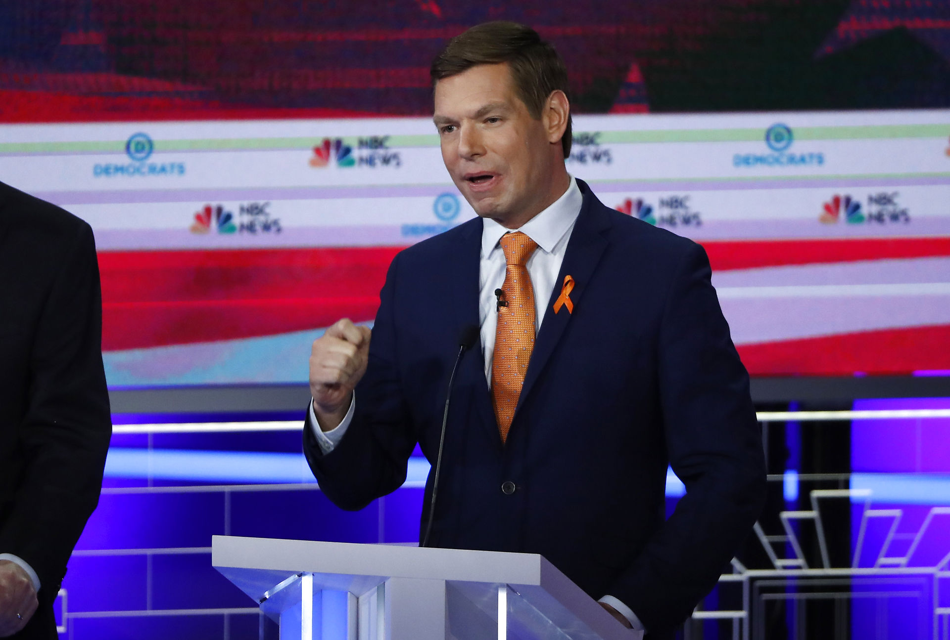 Eric Swalwell undir sjónvarpskjakinum í farna mánað. Mynd: Ritzau Scanpix