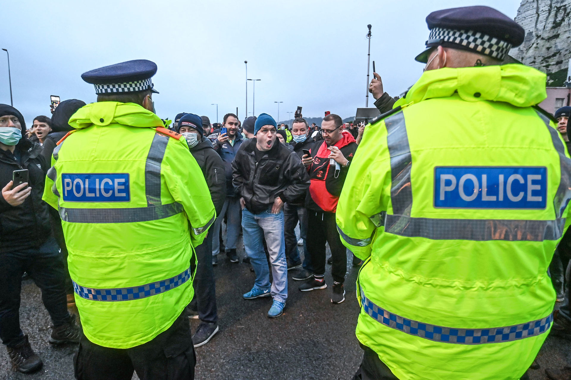 Mótmæli í Dover í Onglandi, eftir at tunnilin um Ermasund var latin aftur móti Fraklandi.