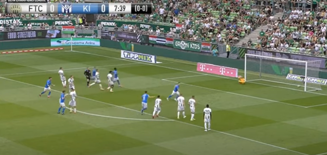 Her leggur Árni Frederiksberg KÍ á odda 1-0