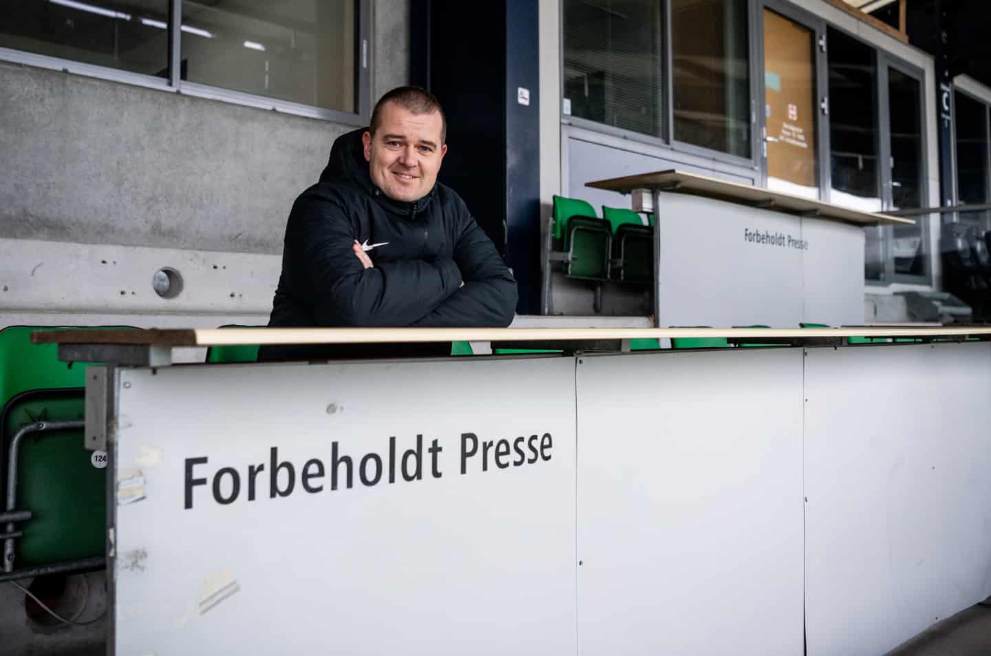 Danni Kristensen, tíðindamaður hjá Viborg Folkeblad gleðir seg til uppgerðirnar ímóti West Ham United í Play Off umfarinum. Hann trýr ikki, at B36 fer at forkoma hesum fyri Viborg FF.