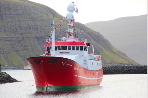 - Tað er ymiskt, sum skal fáast upp á pláss, áðrenn skipið kann loysa, sigur reiðarin.