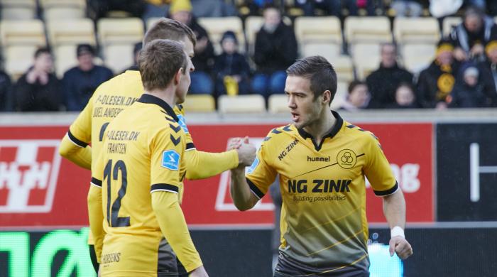 Hallur Hansson og liðfelagarnir í AC Horsens vunnu týðandi sigur á FCK í Parkini í dag (Savnsmynd)