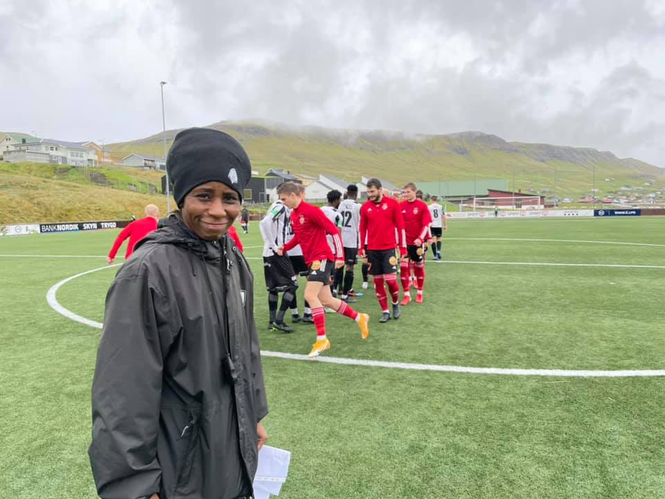 Helen Lorraine Nkwocha, nýggjur høvuðsvenjari hjá TB hevur skrivað evropeiska fótbóltssøgu í dag (Mynd: Dagfinn Olsen)
