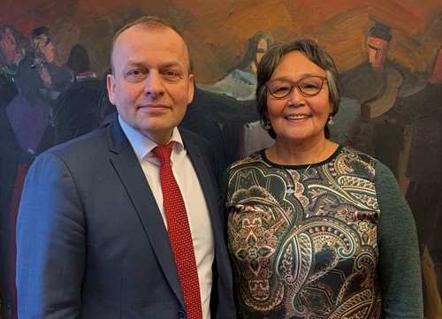 Kaj Leo Holm Johannesen og Martha Abelsen tosaðu eisini um sjúklingahotellini í Keypmannahavn.