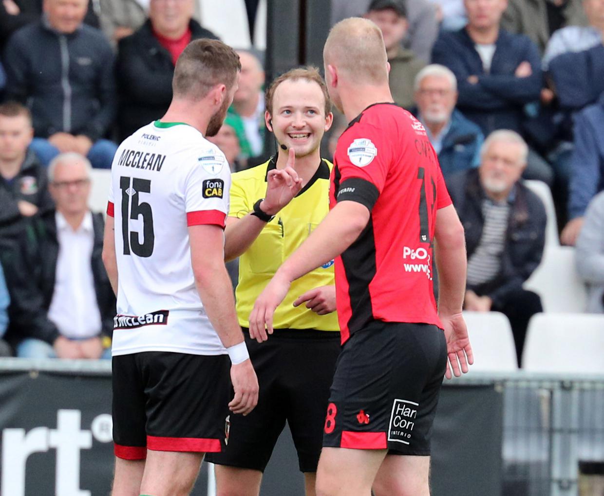 Keith Kennedy úr Norðurírlandi skal døma fyrsta altjóða dystin hjá KÍ á heimavølli í Klaksvík