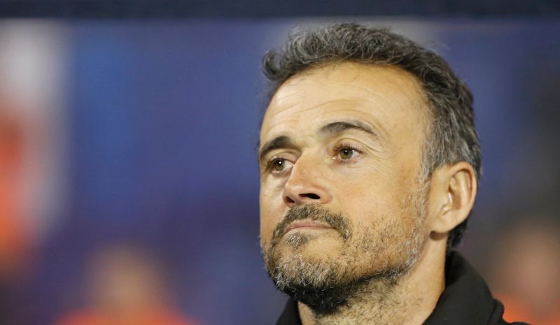 Luis Enrique kemur ikki at standa á odda fyri spanska liðnum, ið skal spæla móti Føroyum á heimavølli 8. september