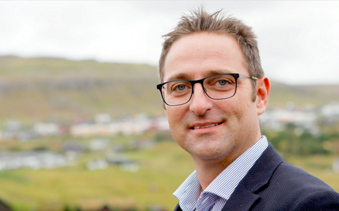 Savnsmynd av Martini Restorff, stjóra á Hotel Hilton í Havn