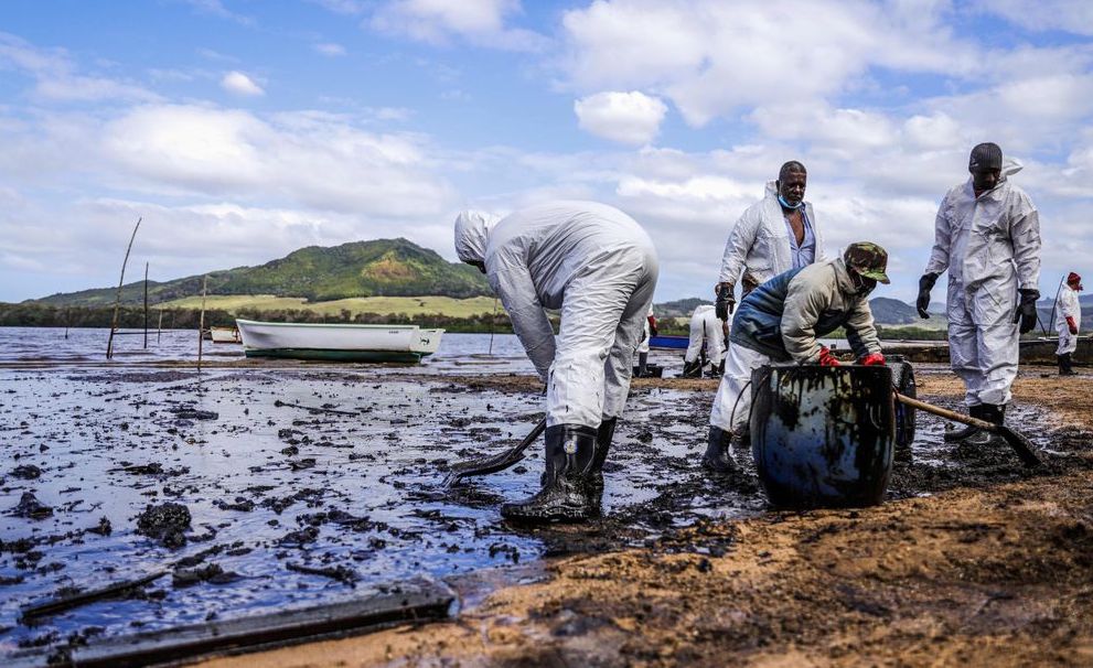 Einir 400 útróðrarmenn og familjur teirra eru rakt av japanska skipsbrotinum á Mauritius.