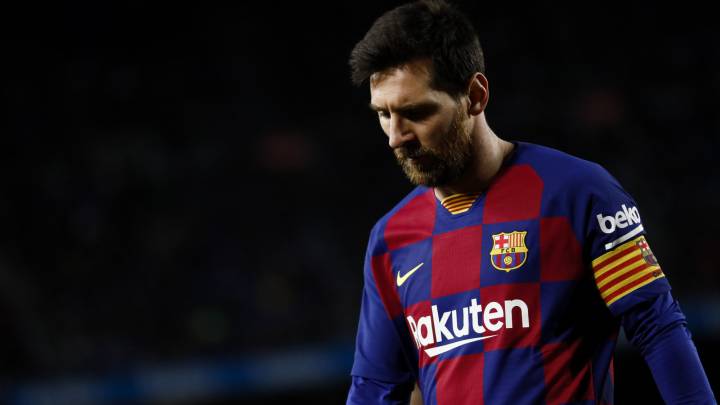 Lionel Messi tykist ónøgdur við leiðsluna í FC Barcelona - Hann kann skifta felag sum honum lystir