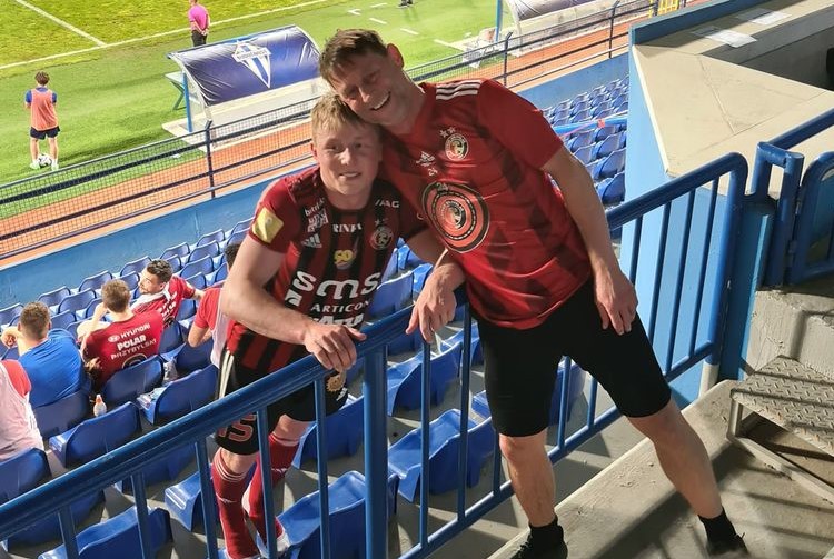 Feðgarnir, Heri Hjalt Mohr og Gunnar Mohr vera gestir í 10´aranum á FM1 (Mynd: Jógvan Páll Lassen)