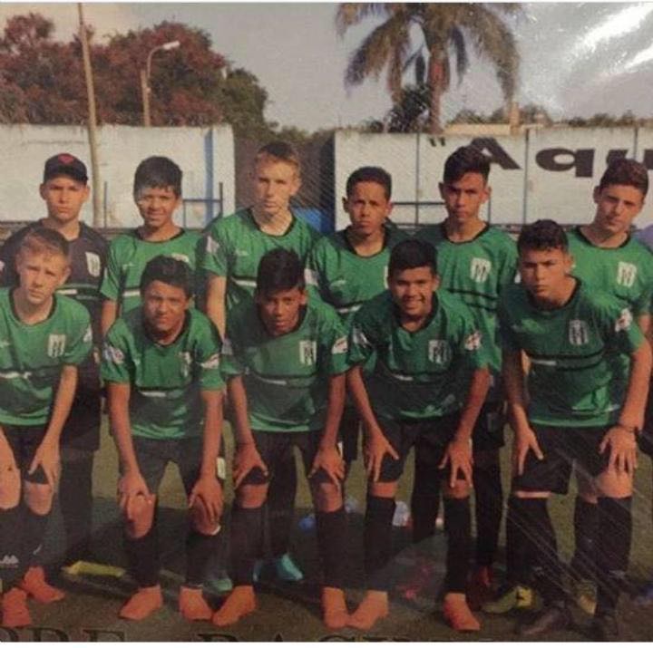 Racing Montevideo fyllir 100 ár í ár, og tí sambandinum var ætlanin, at U15-liðið hjá Racing skuldi koma til Føroya at spæla dystir