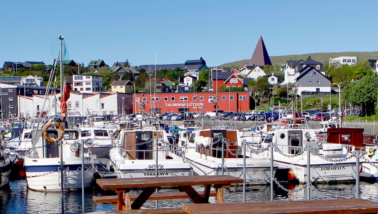 Tað eru nógvir smábátar í Føroyum, og tey, sum eiga teir, taka trygdina í størri álvara nú, enn te hava gjørt. Myndin er tilvildarlig