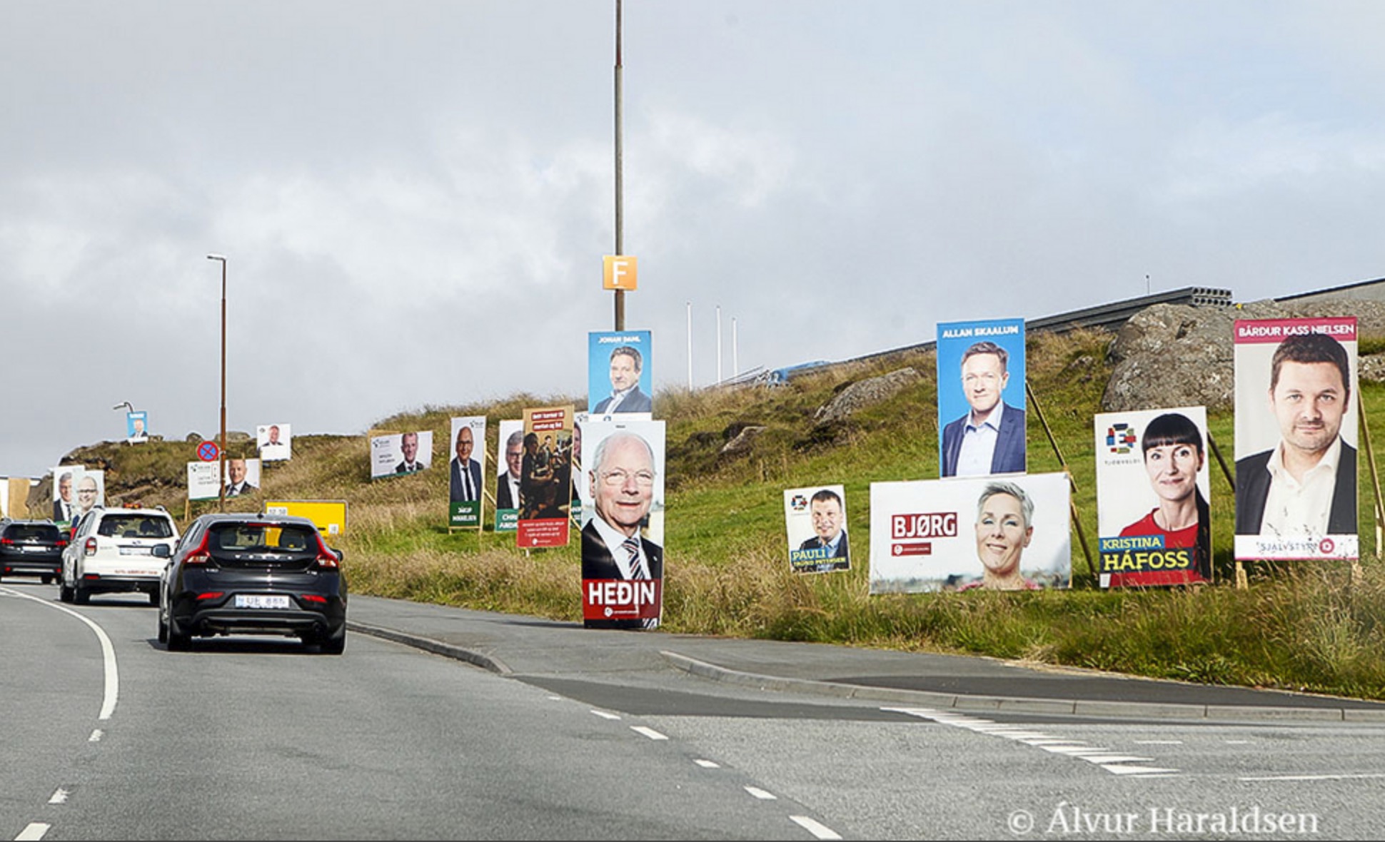 Á størsta valstaðnum, á Hálsi í Havn, kunnu 12.971 veljarar greiða atkvøðu í dag