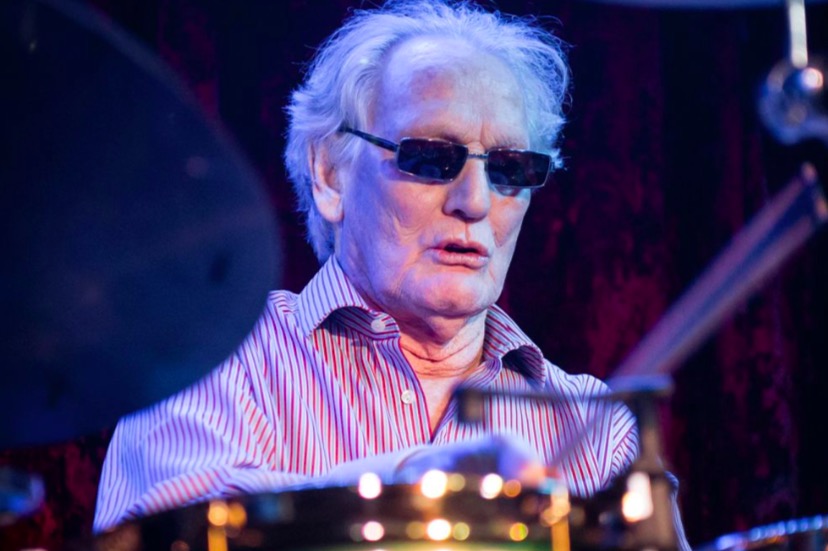 Ginger Baker spældi trummur langt upp í árini