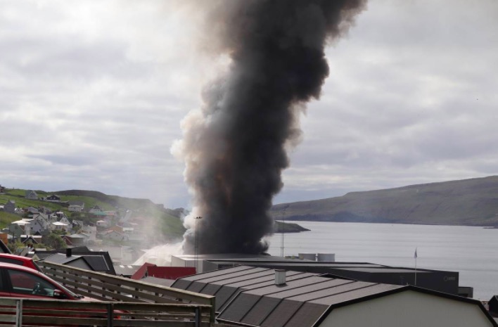Stóreldurin á Varðanum Pelagic er eitt dømi um, at hetta er neyðugt, sigur landsstýrismaðurin