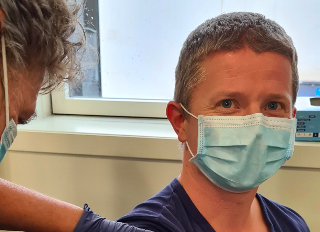 Her verður Sámal Jakobsen koppsettur