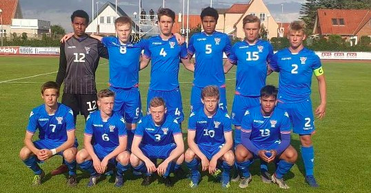 Føroyska liðið, ið byrjaði á vøllinum móti Norðurírlandi - Mynd: Andrass Thomsen