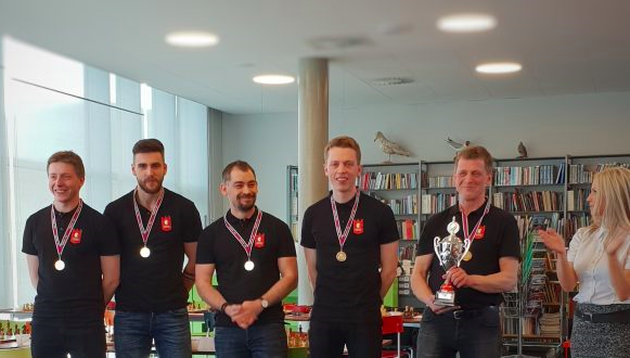 FM-vinnarar 2019 - Sandavágs Talvfelag. F.v. Høgni Egilstoft Nielsen, Silas Eyðsteinsson, Ingi Wiberg, Rógvi Egilstoft Nielsen og Torkil Nielsen.