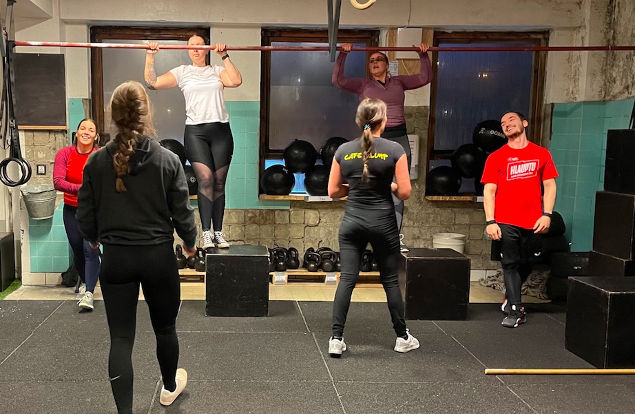 - Fyri meg er Tvørmegi ein klubbur, har øll eru fyrikomandi, og tú følir teg altíð vælkomnan, sigur Sigmar Mortensen.