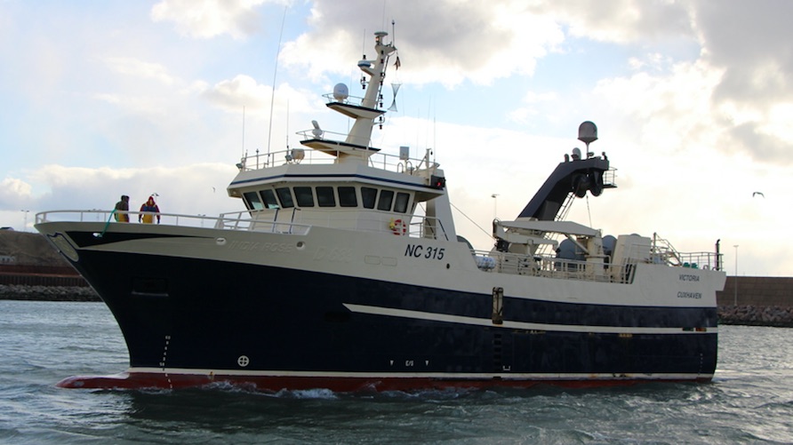 Danin, Rasmus Hald, sum býr í Oslo, førir týska trolaran NC 315 Victoria.