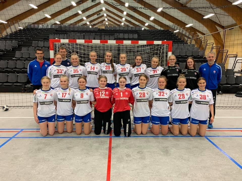 Føroysku U16-kvinnurnar dystast ímóti Íslandi klokkan 17.00