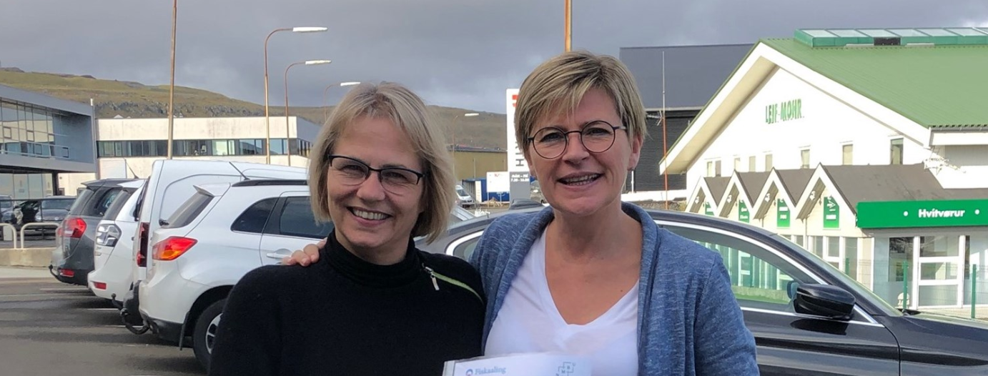 Turið Mørkøre, professari á NMBU, og Jóhanna Lava Køtlum, stjóri á P/F Fiskaaling. Mynd: Fiskaaling