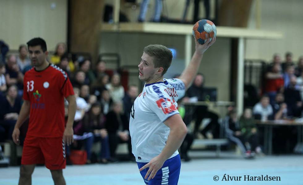 Savnsmynd. Jónas Gunnarsson Djurhuus og føroyski hópurin vónar at vinna Føroyum fyrstu stigini í HM-undankapping