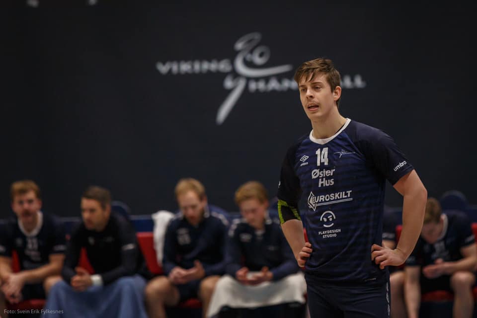 Kjartan Johansen skifti eftir árið í Bergen til Viking úr Stavanger, sum ikki spælir Europa Cup - Men strandingurin vónar at royna seg har aftur