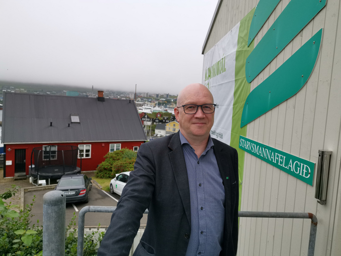 Súni Selfoss, formaður í Starvsmannafelagnum, fer nú undir samráðingarnar við Lønardeildina