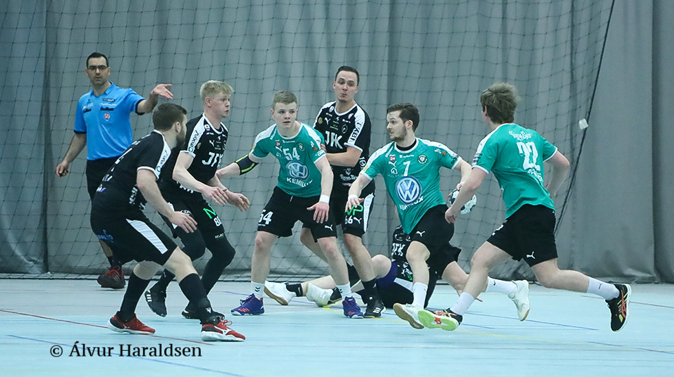 Savnsmynd: Dysturin ímillum Team Klaksvík og Kyndil sunnudagin var merktur av dómaramisskiljing